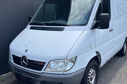Mercedes-Benz Sprinter 185.000 km 4.999 € Solingen 42655