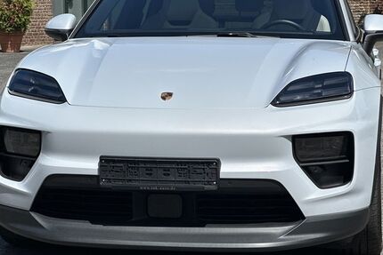Porsche Macan 27.600 km 79.790 &euro; Frechen (bei Köln) 50226