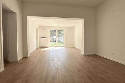 Wohnung Köln-Köln-Kalk Kalk - 2 Zimmer, 83 m&sup2;, 1.160&euro; | Angebot:26568592