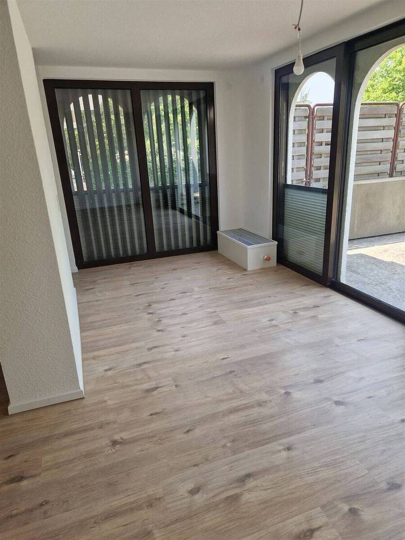 Großzügige 5 Zimmer-Wohnung mit Einbauküche und Terrasse 5 zimmer