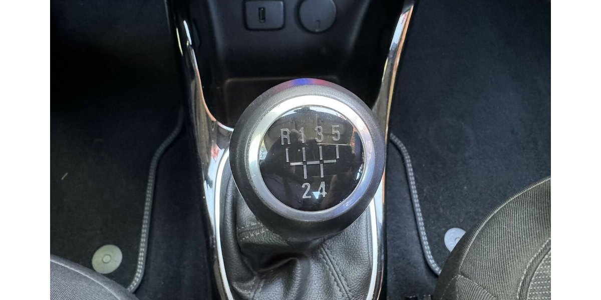 Opel Adam Navi Klima Sitzh. Alu ServiceNeu unfallfrei 43.000 km 10.500 &euro; Erftstadt 50374
