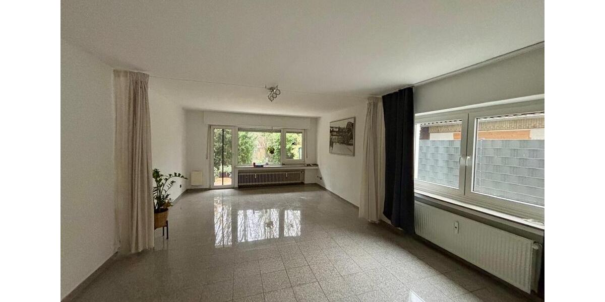 schönes, helles Appartement mit Gartenmitnutzung in Junkersdorf 1 zimmer