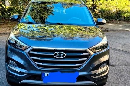 Hyundai TUCSON 96.000 km 14.100 &euro; köln 50999