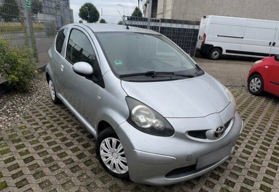 Toyota Aygo (X) 172.771 km 1.699 &euro; Köln 51145