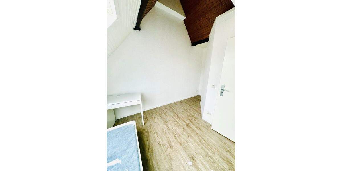 WG-geeignete vollmöblierte 3 12 Zimmer Wohnung im Ehrenfelder Veedel 3 zimmer