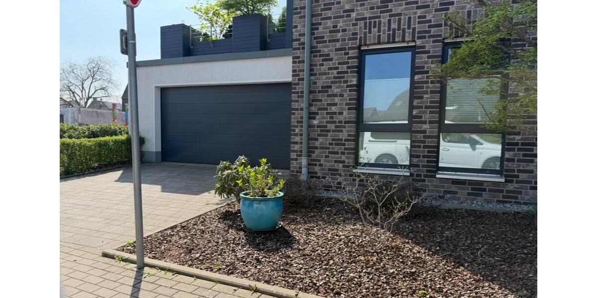 Moderne, barrierefreie EG-Wohnung mit Garten, EBK & Doppelgarage 3 zimmer