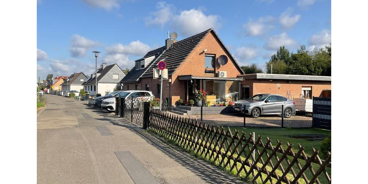 Einfamilienhaus Köln Mülheim - 12 Zimmer, 270 m&sup2;, 740.000&euro; | Angebot:27142608