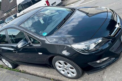 Opel Astra 67.035 km 8.200 &euro; Hilden 40724