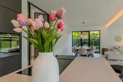 Haus Neunkirchen - 6 Zimmer, 180 m&sup2;, 670.000&euro; | Angebot:26276529