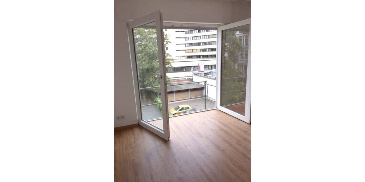 Etagenwohnung Siegburg Dreesch - 3 Zimmer, 105 m&sup2;, 1.195&euro; | Angebot:26801706