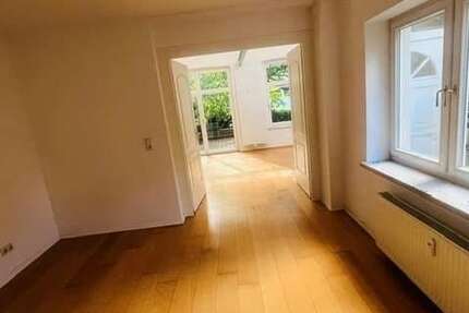 Haus Bonn Beuel-Mitte - 5 Zimmer, 155 m&sup2;, 2.650&euro; | Angebot:27522780