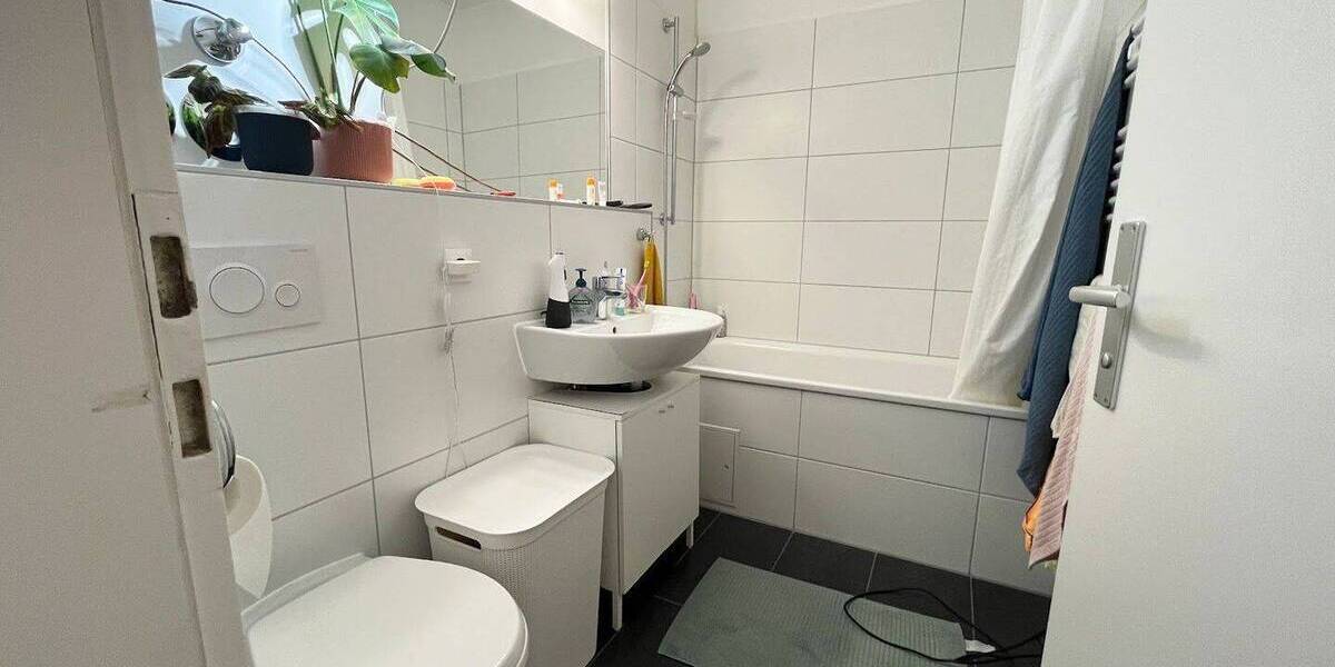 Etagenwohnung Köln Bayenthal - 3 Zimmer, 97 m&sup2;, 1.510&euro; | Angebot:26470889