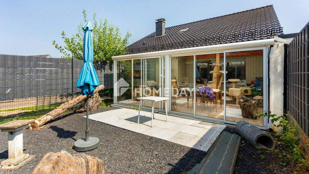 Modernisiertes Einfamilienhaus mit separater Einliegerwohnung und großem Grundstück 7 zimmer