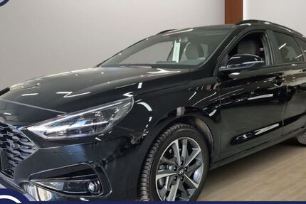 Hyundai i30 13.968 km 21.890 &euro; Köln 51145