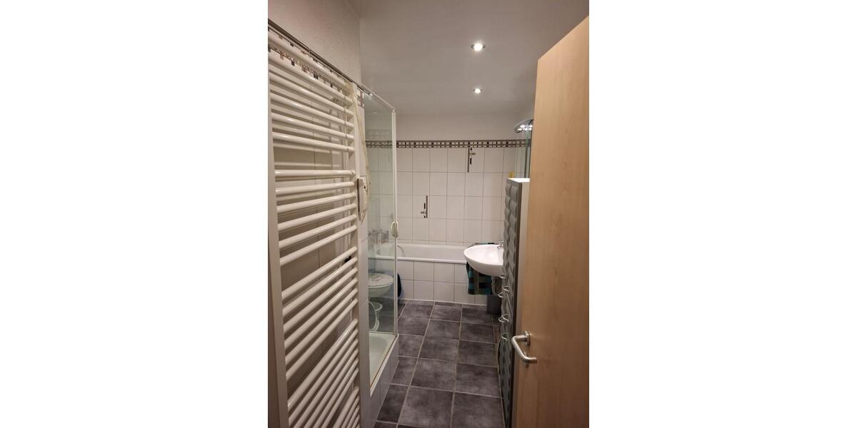 Etagenwohnung Bergisch Gladbach Gronau - 4 Zimmer, 96 m&sup2;, 340.000&euro; | Angebot:26636303