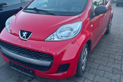 Peugeot 107 177.000 km 1.800 &euro; Bonn 53227