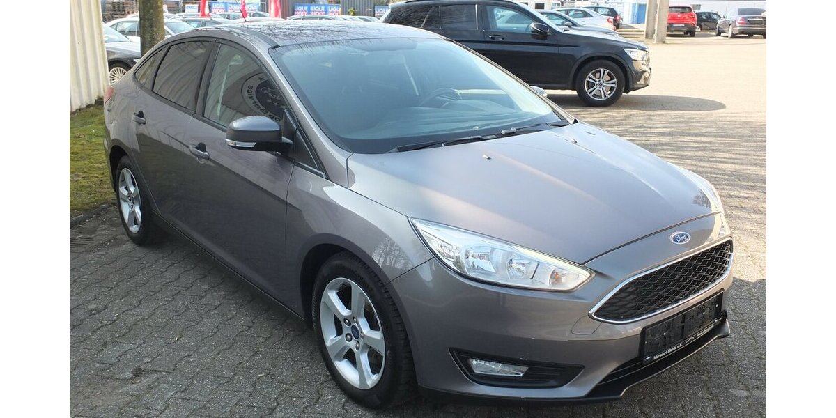 Ford Focus KLIMAUTOMATIK PARKPILOT 4-TÜRIG 118.919 km 6.998 € Köln 50858