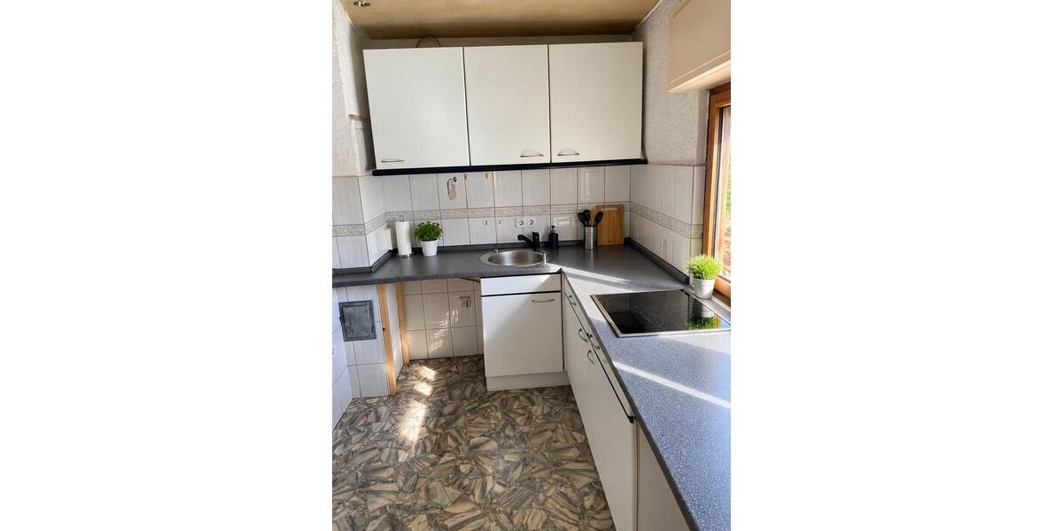 Etagenwohnung Erftstadt - 4 Zimmer, 80 m&sup2;, 1.800&euro; | Angebot:27596655