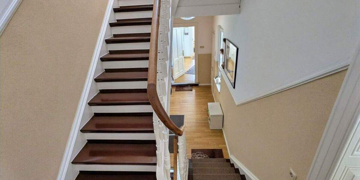 Mehrfamilienhaus, Wohnhaus Köln Lindenthal - 8 Zimmer, 211 m&sup2;, 1.350.000&euro; | Angebot:24711821