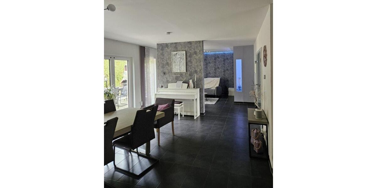 Einfamilienhaus Wesseling - 7.5 Zimmer, 222 m&sup2;, 3.190&euro; | Angebot:26154323