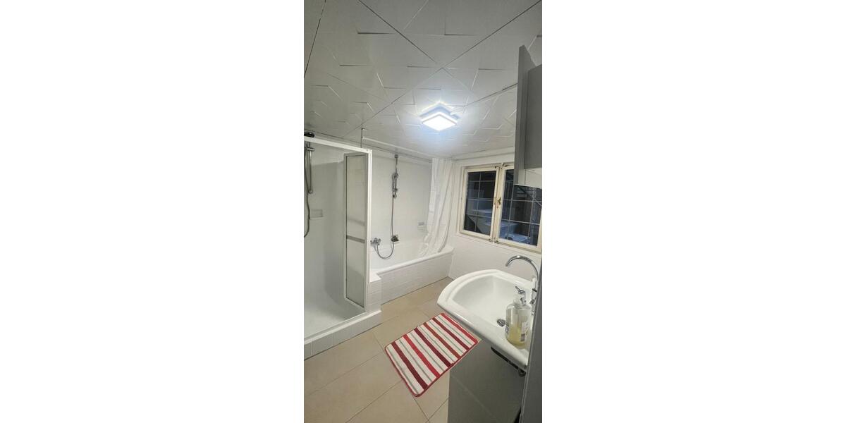 Einfamilienhaus Bonn Beuel-Mitte - 8 Zimmer, 120 m&sup2;, 3.500&euro; | Angebot:25545211