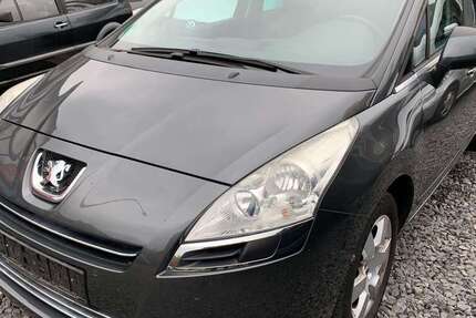 Peugeot 5008 150.000 km 4.890 € Bonn 53175