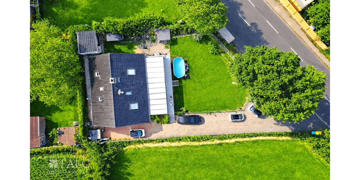 Einfamilienhaus Köln Esch/Auweiler - 8 Zimmer, 288 m&sup2;, 999.000&euro; | Angebot:25696534