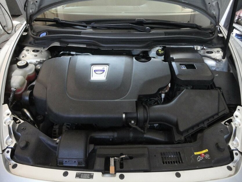 Volvo C70 2,0 D/130 KW 1.Hand Leder+Xenon+Klima Top 151.550 km 12.700 € Neuss 41462