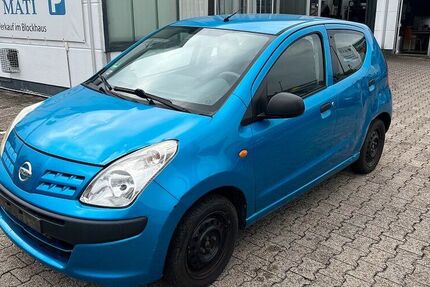 Nissan Pixo