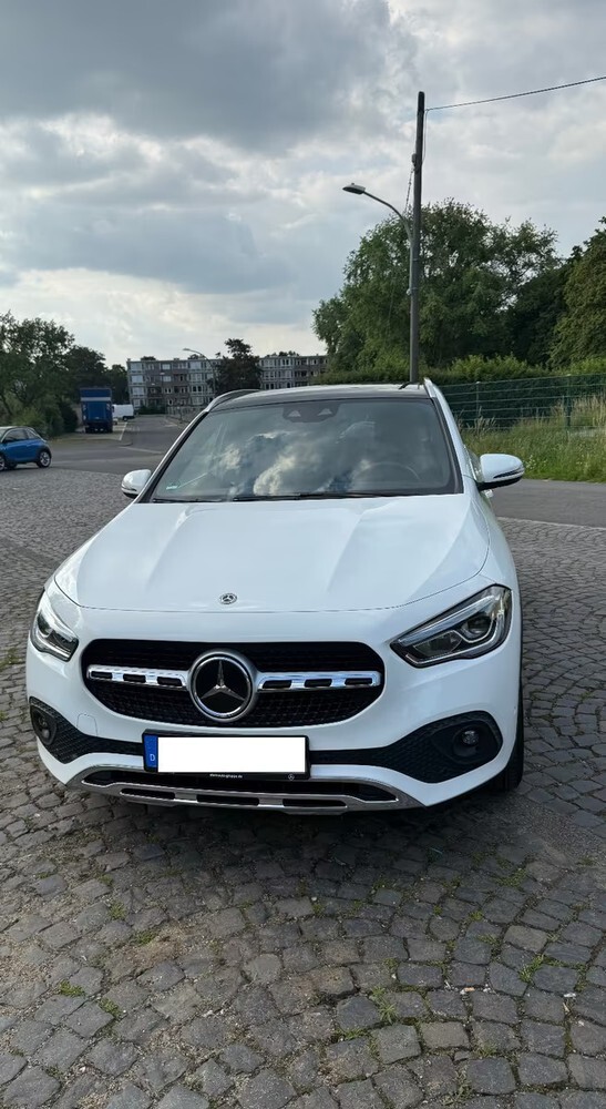 Mercedes-Benz GLA-Klasse 77.000 km 34.600 € Köln 50667