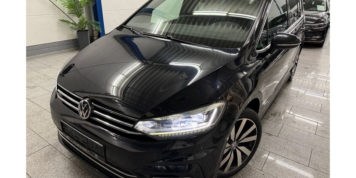 VW Touran 175.687 km 17.633 &euro; Köln 50829