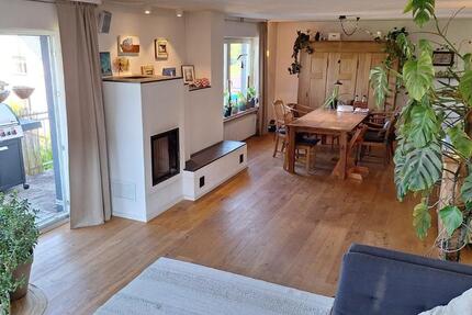 Haus Hennef (Sieg) - 9 Zimmer, 236 m&sup2;, 2.450&euro; | Angebot:26148472