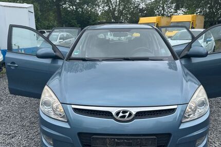 Hyundai i30 212.465 km 2.000 &euro; Köln 50739