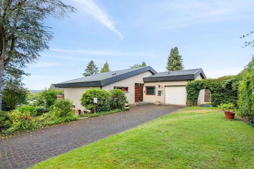 Haus zum Kaufen in Siegburg 775.000 € 184 m² 4 zimmer