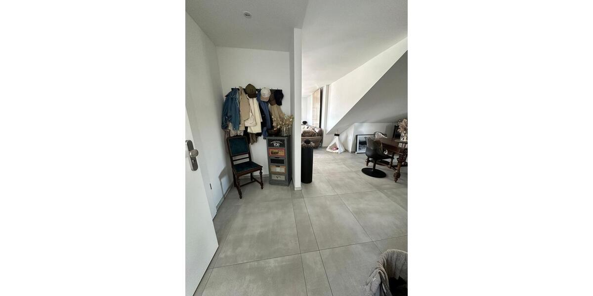 Dachgeschoßwohnung Bergheim Ahe - 3.5 Zimmer, 119 m&sup2;, 1.550&euro; | Angebot:25363948