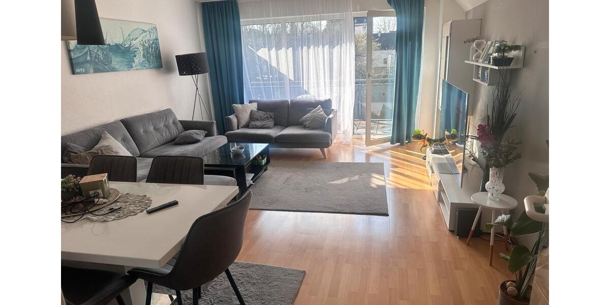 Dachgeschoßwohnung Solingen - 3 Zimmer, 88 m&sup2;, 870&euro; | Angebot:25308373