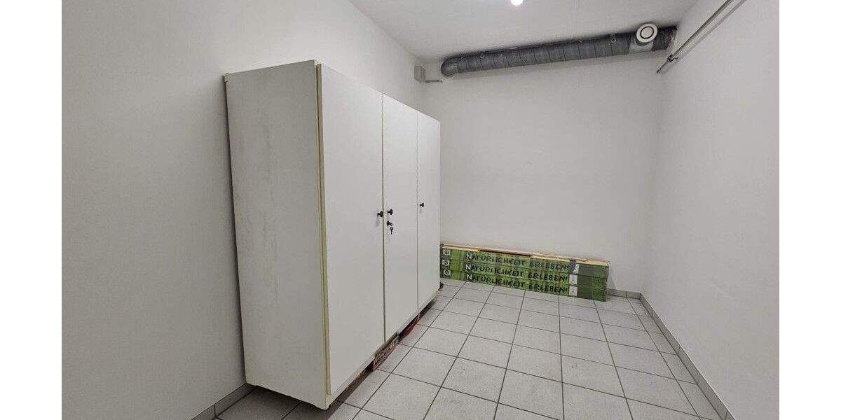 Hochwertige Komfortzone im Herzen von Ohligs mit Aufzug, Einbauküche, Garage 3 zimmer