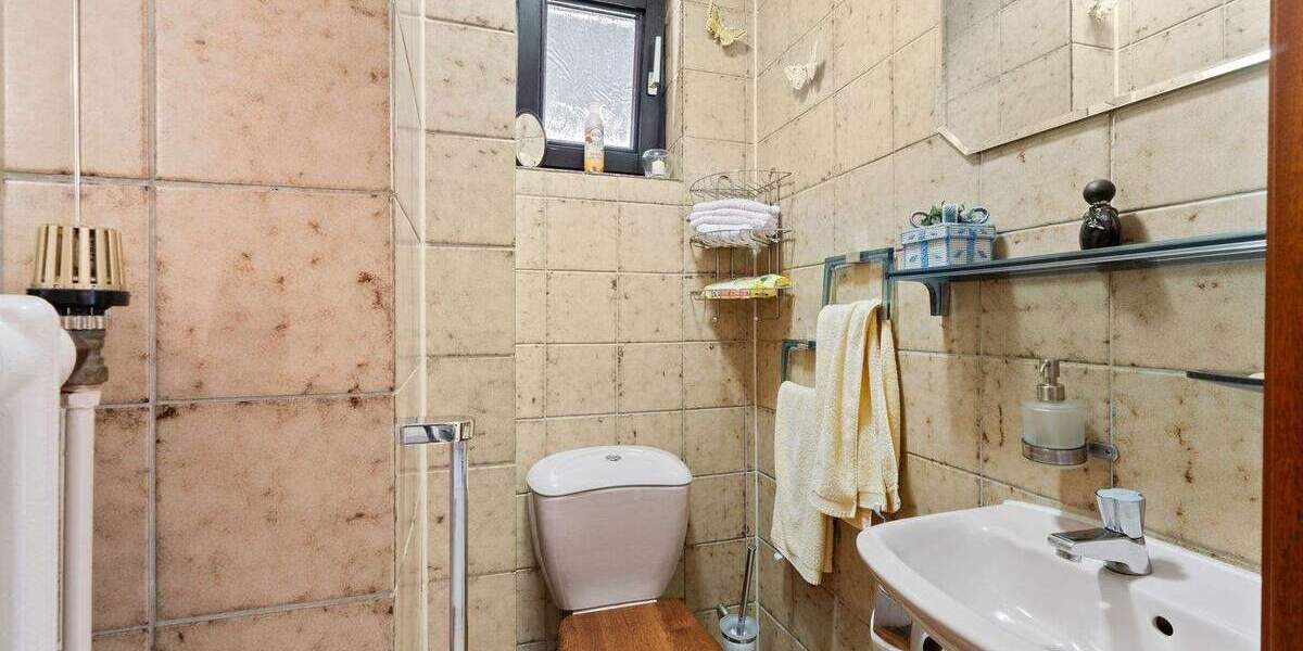 Reihenmittelhaus Köln Zündorf - 5 Zimmer, 160 m&sup2;, 629.000&euro; | Angebot:23948804