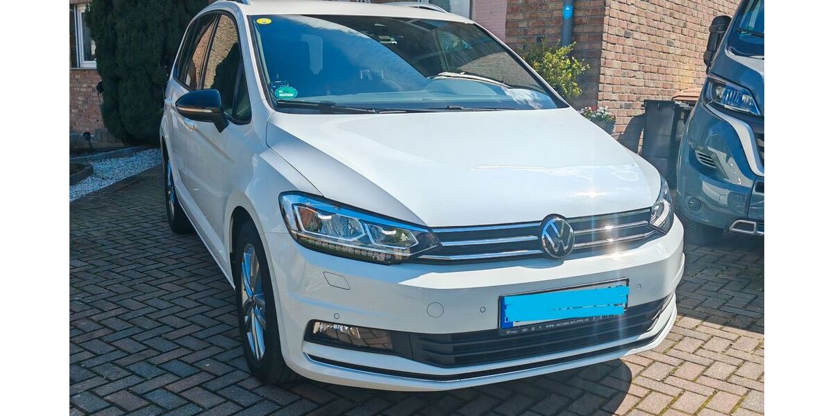 VW Touran 62.000 km 27.240 &euro; Kerpen 50170