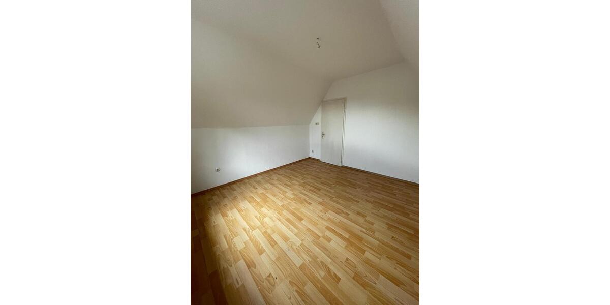 Gemütliche 3-Zimmer-Dachgeschosswohnung in ruhiger Lage mit Waldblick 3 zimmer