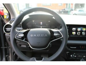 Skoda Fabia TSi DSG Alu AHK Klima Kamera SOFORT !!!!! 10 km 23.395 € Bonn 53225