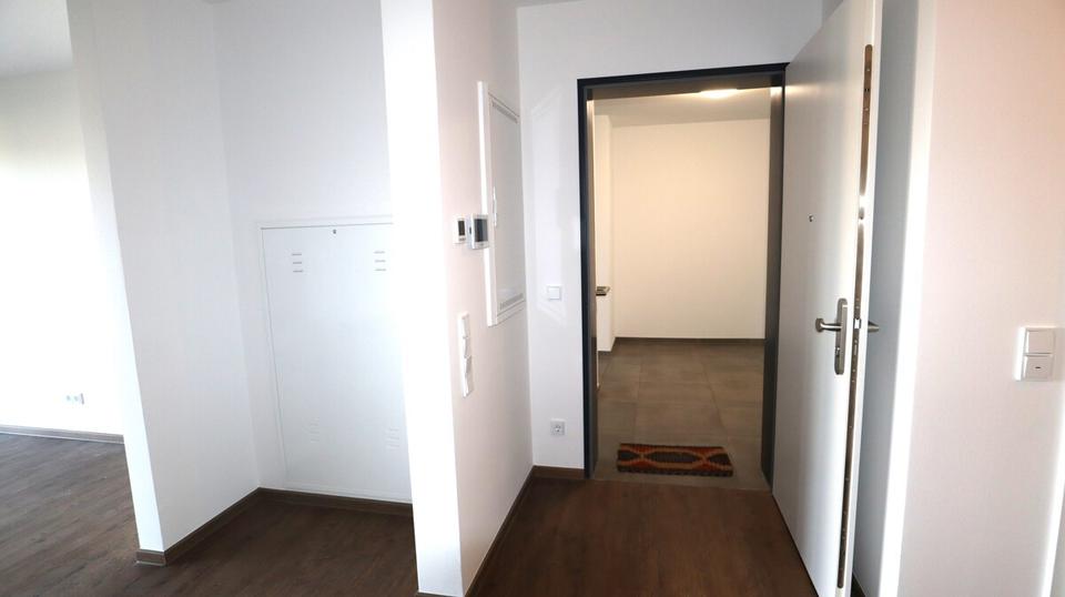 Etagenwohnung Bergisch Gladbach - 2 Zimmer, 82 m&sup2;, 1.190&euro; | Angebot:25444620