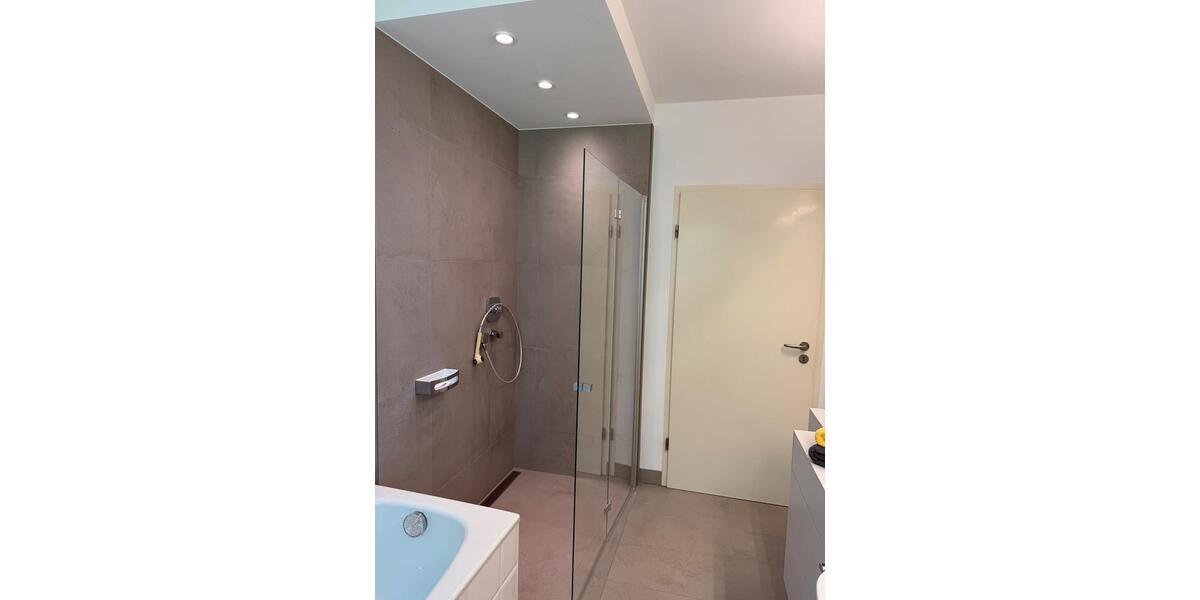 Erdgeschoßwohnung Bergisch Gladbach Gronau - 3 Zimmer, 110 m&sup2;, 1.800&euro; | Angebot:26326053