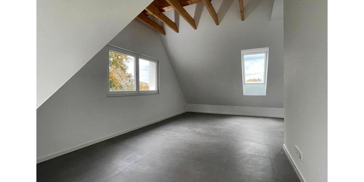 DACHGESCHOSS APARTMENT MIT BALKON IN TOP LAGE VON KÖLN WEIDEN 1 zimmer