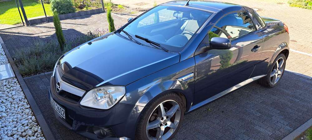 Opel Tigra 113.000 km 2.500 € Alfter 53347