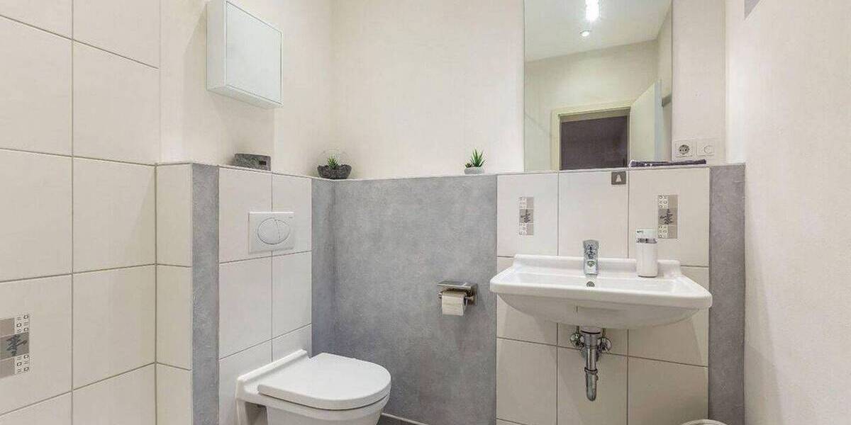Mehrfamilienhaus, Wohnhaus Dormagen Hackenbroich - 6 Zimmer, 177 m&sup2;, 698.000&euro; | Angebot:26805807