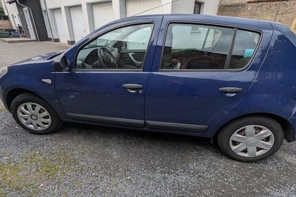 Dacia Sandero 135.557 km 2.950 € Königswinter 53639