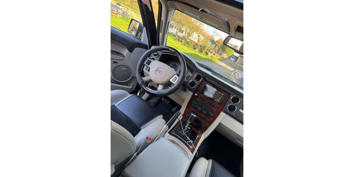 Jeep Commander 267.582 km 15.999 &euro; Odenthal 51519
