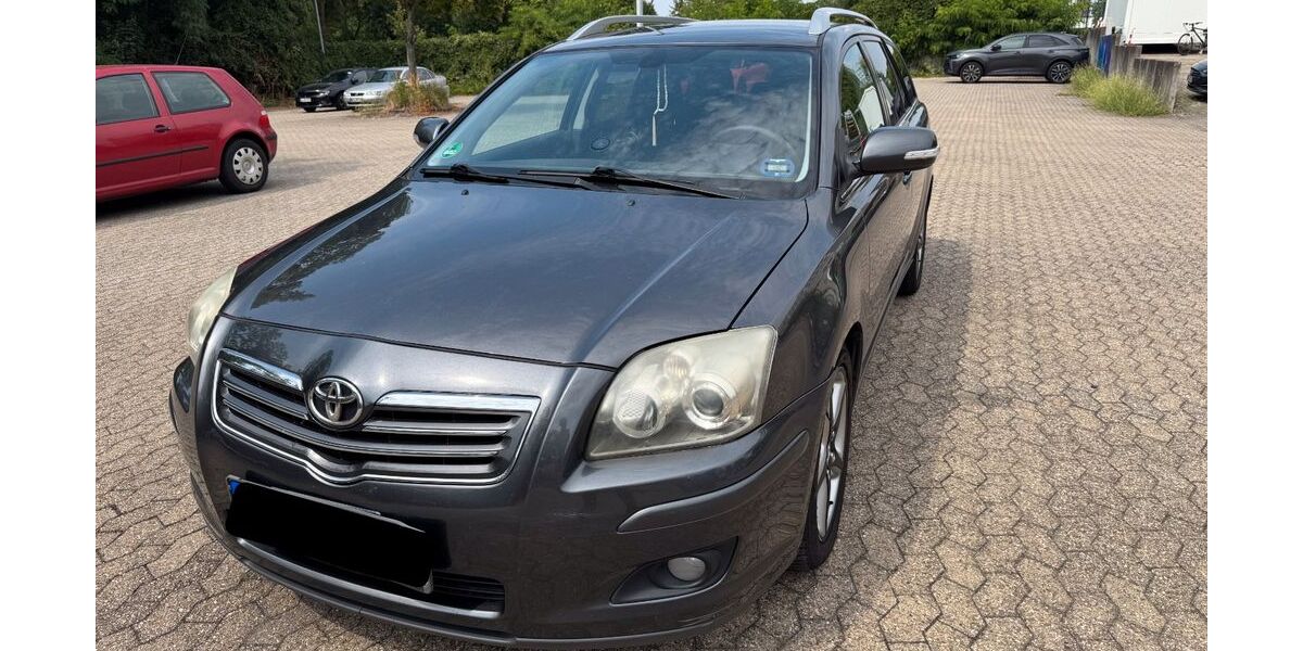 Toyota Avensis 375.985 km 1.500 &euro; Köln 50698