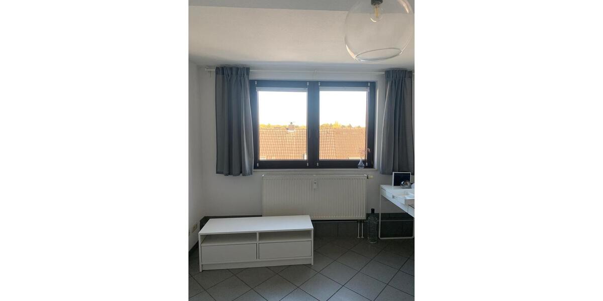 Dachgeschoßwohnung Langenfeld (Rheinland) - 2 Zimmer, 35 m&sup2;, 650&euro; | Angebot:26338789